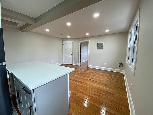 3rd image of 92-13 76th St #2