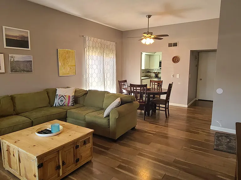 1126 E Charleston Ave — Photo 14