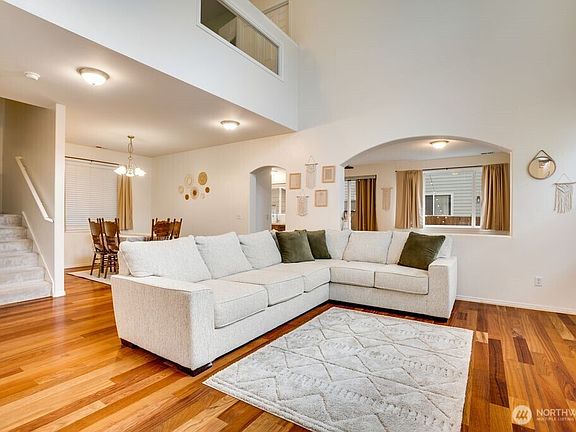 3rd image of 8918 176th Street Ct E