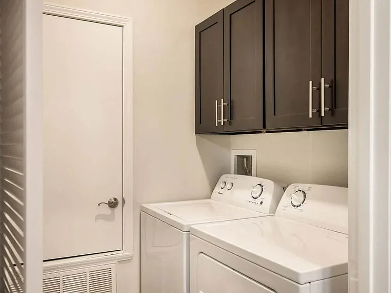 Arlo Luxury Apartment Homes — Photo 11