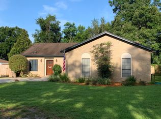 4121 Aqua Vista Dr, Pensacola, FL 32504