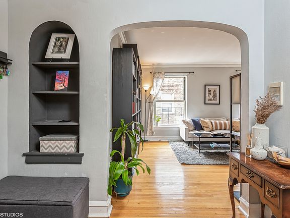 5th image of 4132 N Kedvale Ave APT 309