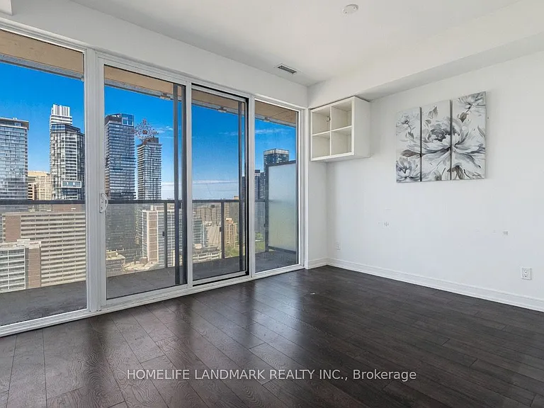 28 Wellesley St E #3008 — Photo 7
