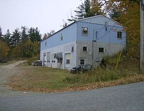 2nd image of 1910 Maple Hill Ln