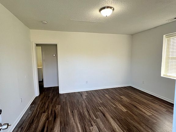 2nd image of 3646 Overton Crossing St