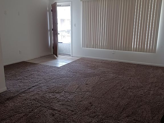3rd image of 17161 Redford St #206-1