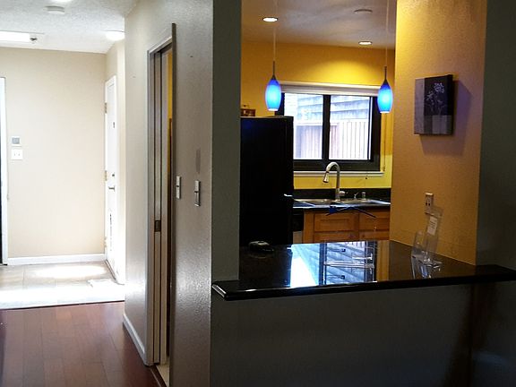 5th image of 25 Hyde Ct APT 6