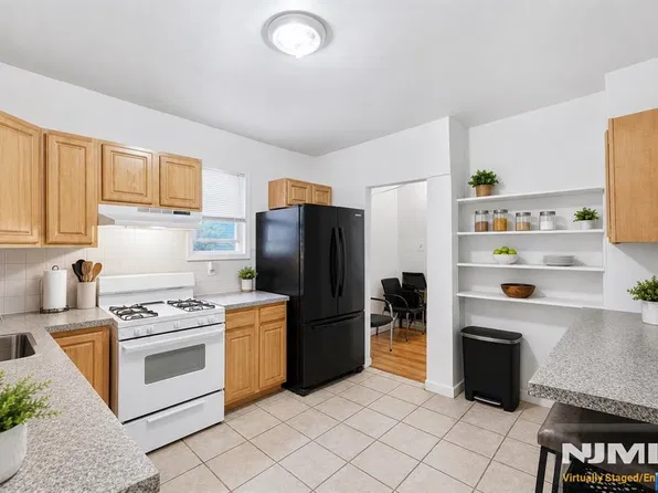 17 Highland Terrace, Irvington, NJ 07111
