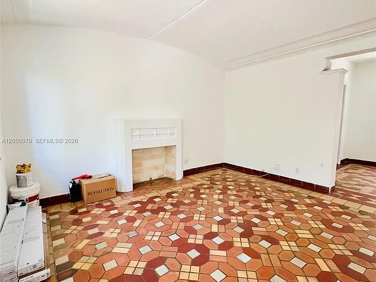 2830 Pine Tree Dr #1 — Photo 5
