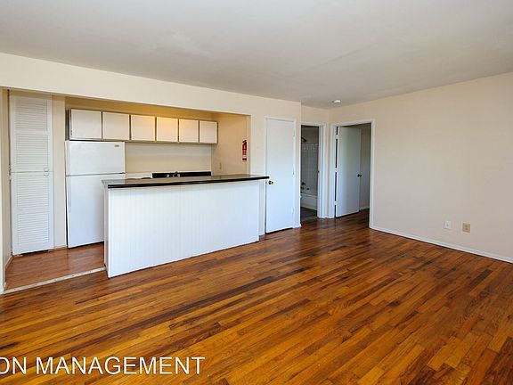 3rd image of 2841 Cypress Way APT 1