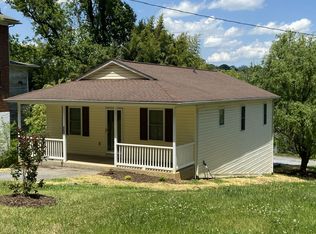 758 Riverland Rd SE, Roanoke, VA 24014