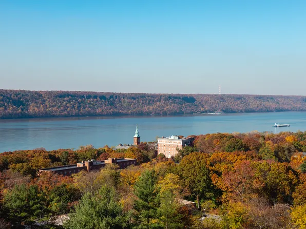 5800 Arlington Avenue image 3 of 16