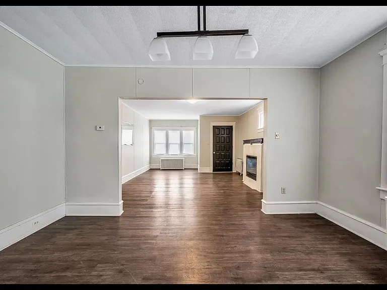 311 Chester St — Photo 10