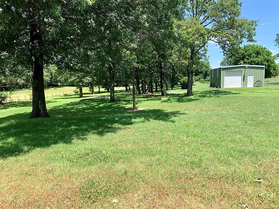 2nd image of 10055 E 580th Rd