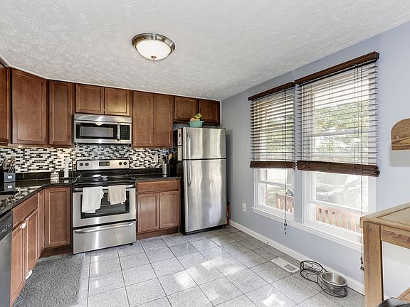 2nd image of 6206 Cody Ct