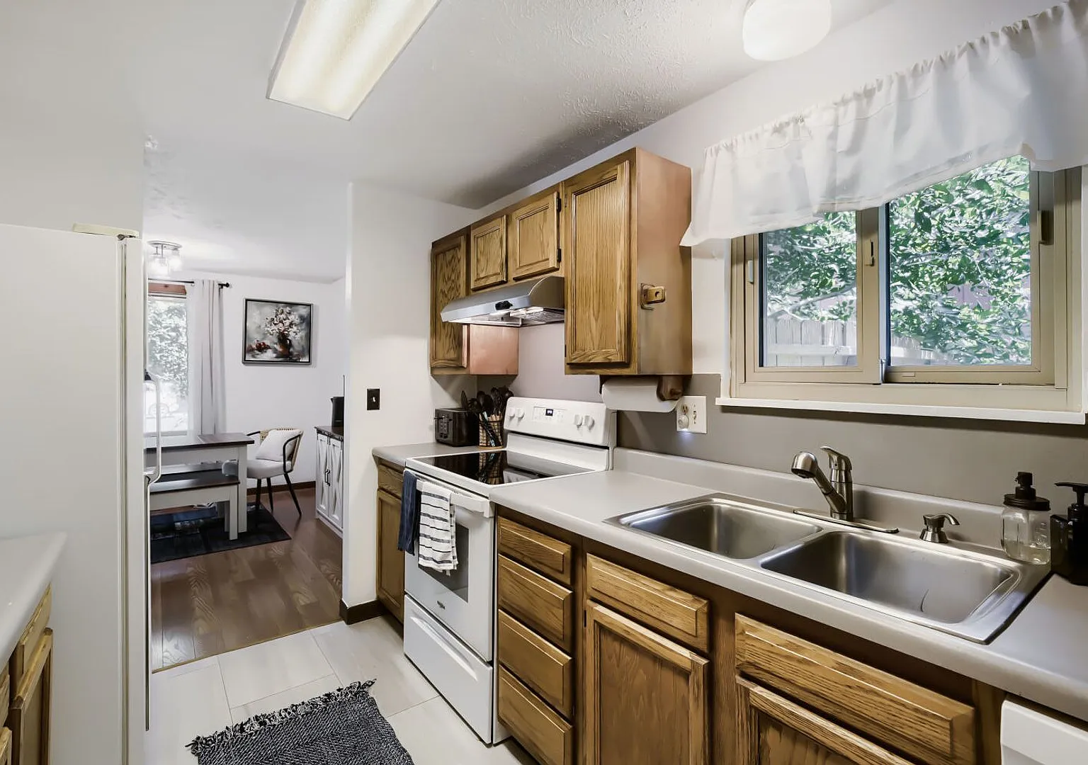 Extended Stay Oasis | Fenced Yard, Garage & More — Photo 4