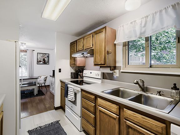 4th image of 329 Chinook Ave