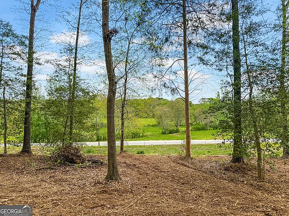 4th image of 7 Broad River Rd