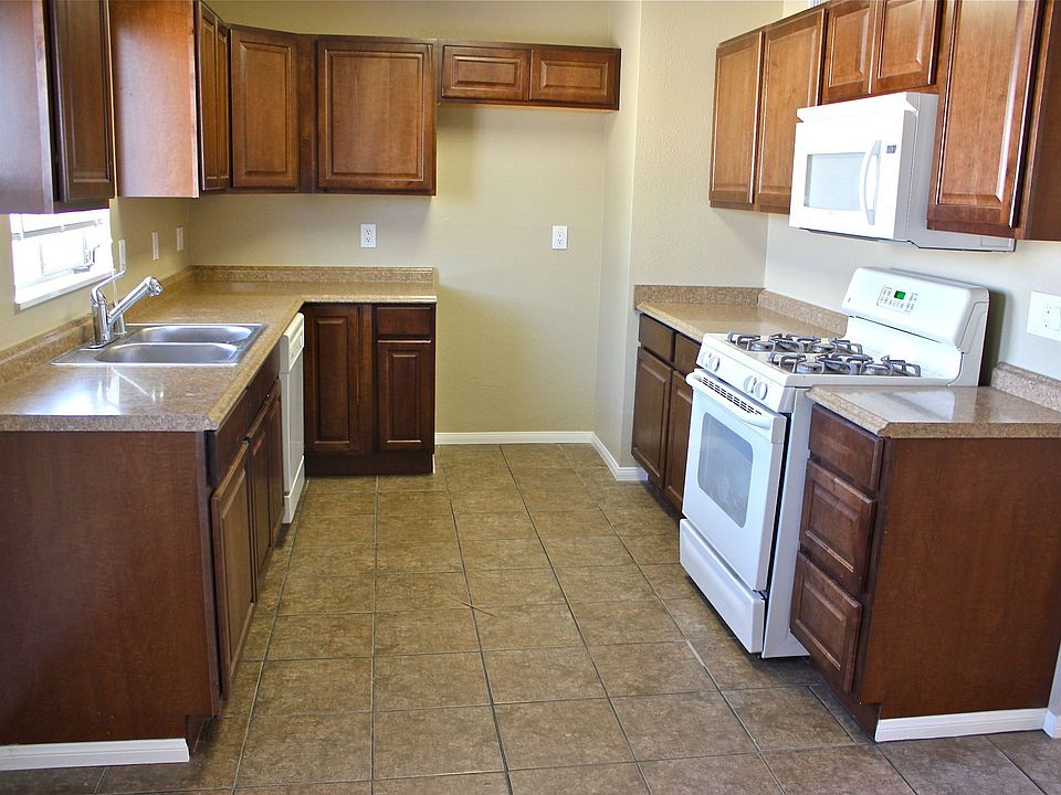 1st image of 82752 Crest Ave