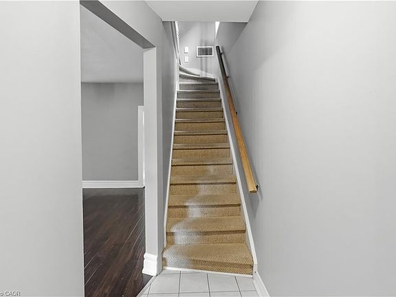 4th image of 62 Cedar Ave