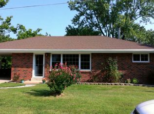 1817 Van Loo Ln, Wardsville, MO 65101
