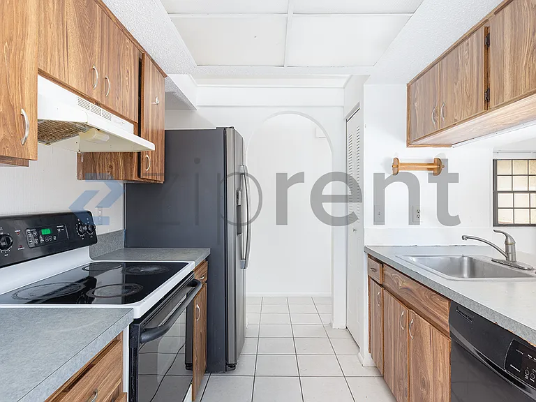 2251 SE Rainier Rd — Photo 6