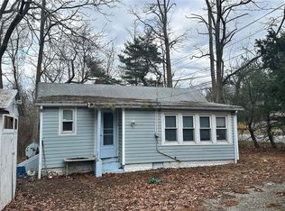 1384 N Ocean Ave, Medford, NY 11763