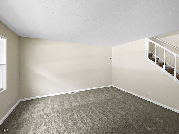 3rd image of 7361 Twin Beech Dr