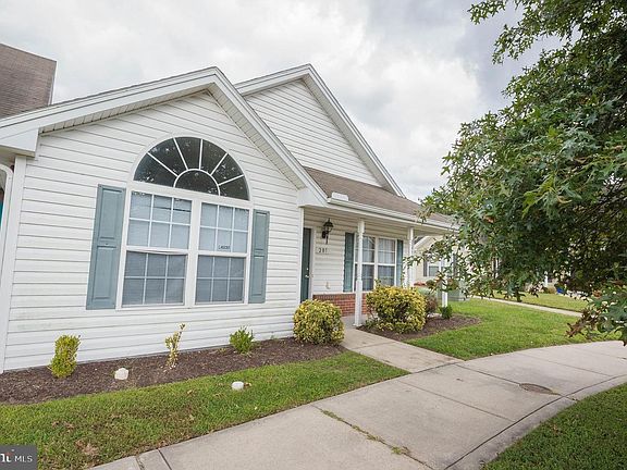 4th image of 207 Carsons Ct