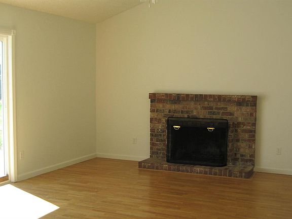 3rd image of 7835 White Tail Way