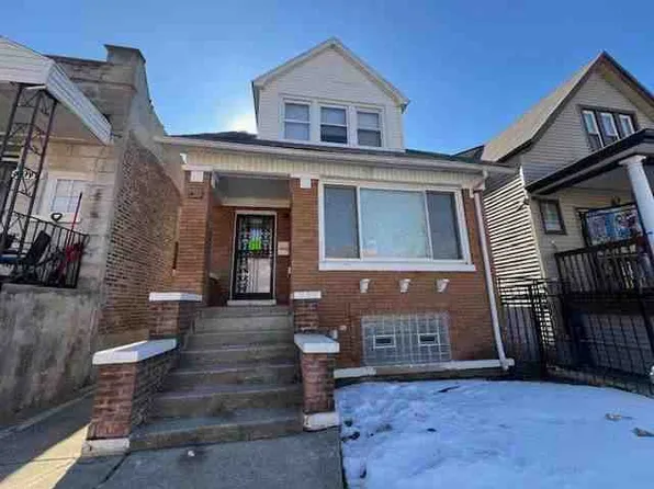 4919 W Augusta Blvd, Chicago, IL 60651