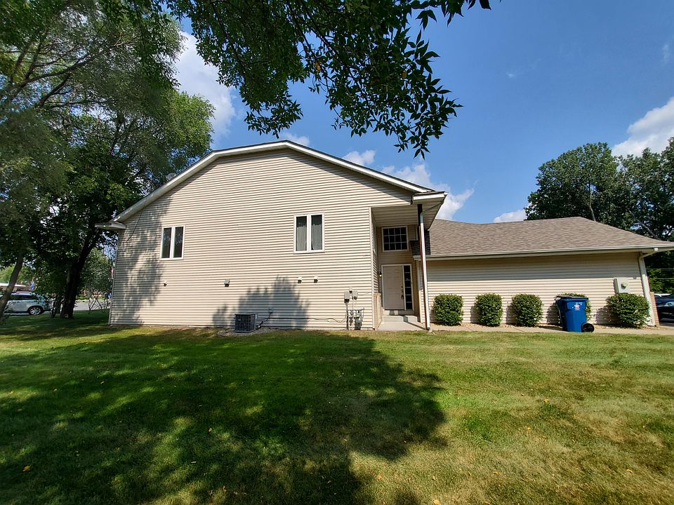 1st image of 2741 Parkhaven Ct N