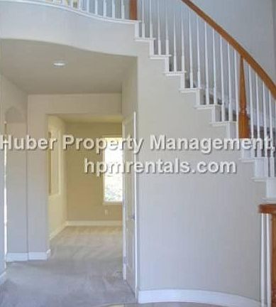 2nd image of 2231 Lohse Ln