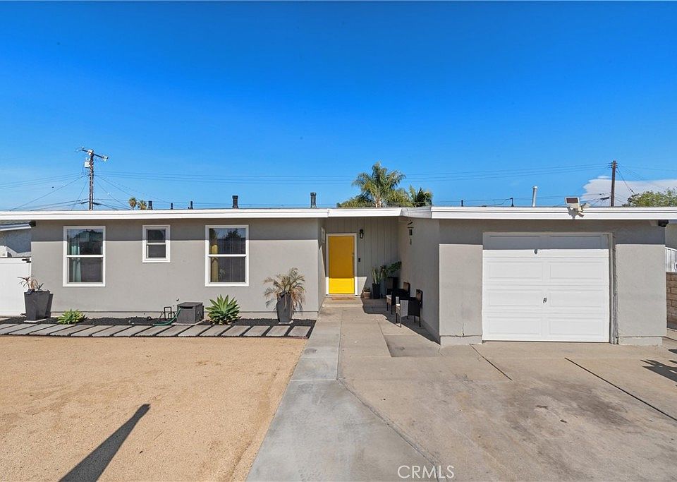 1st image of 13633 Giordano St