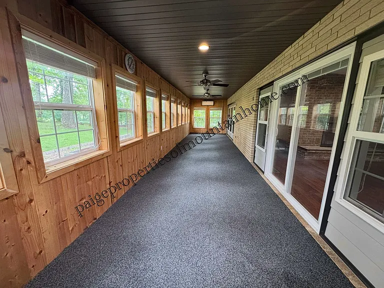 1741 Fairway Dr — Photo 3