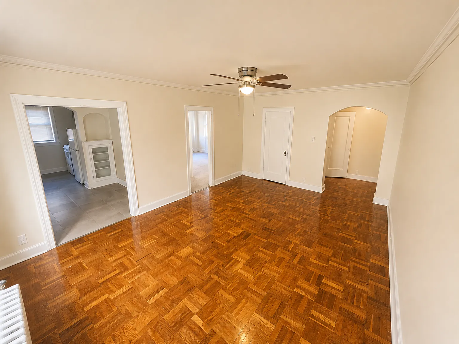 Phillips Avenue Apartments — Photo 4