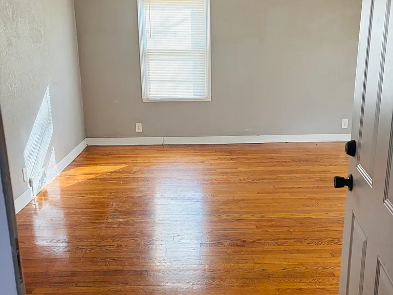 5068 N Hopkins St #5068 — Photo 9