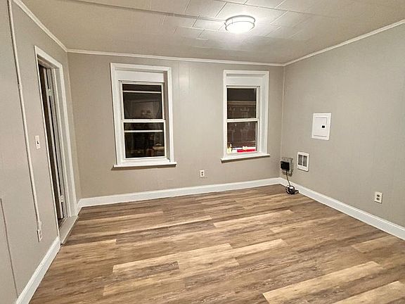 2nd image of 281 Spring St Floor 3