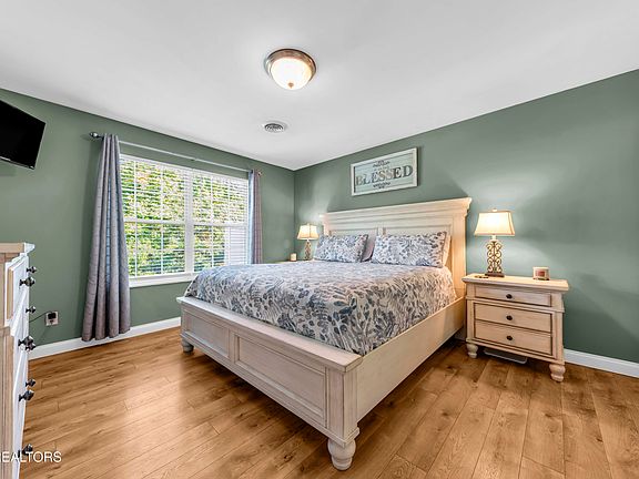 5th image of 6331 Sky Song Ln