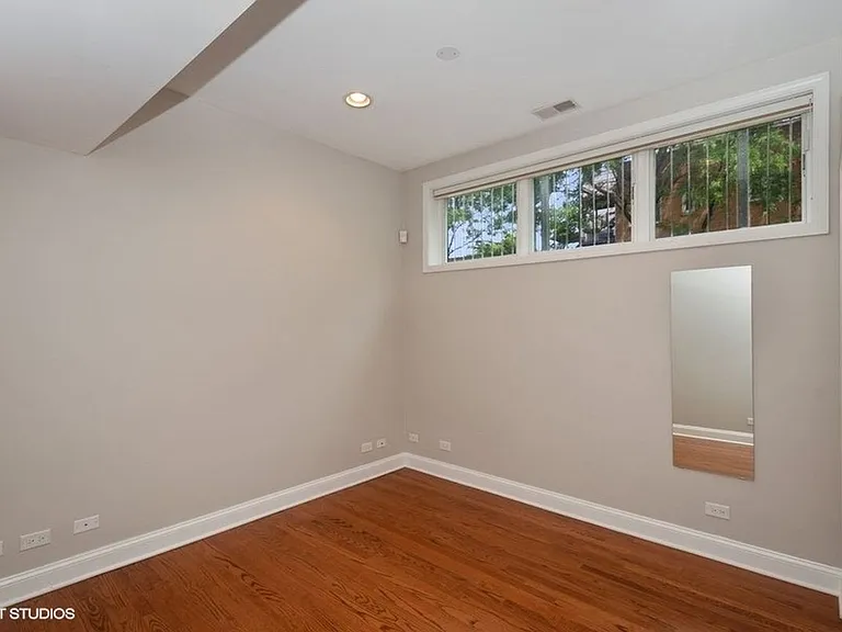 1458 N Artesian Ave #E — Photo 10