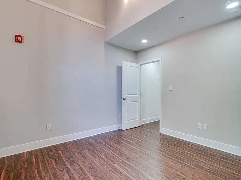 2001 Spring Garden St #303 — Photo 11