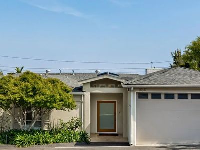 950 Las Lomas Ave, Pacific Palisades, CA, 90272