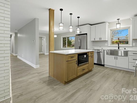 5th image of 415 Kimmswick Rd