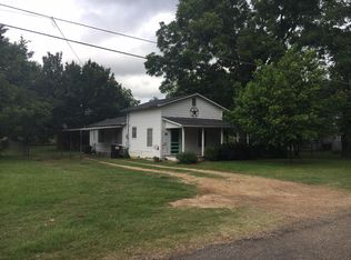 817 Main St, Lexington, TX 78947