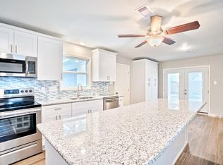 4911 Meadow Lark St, Dickinson, TX 77539