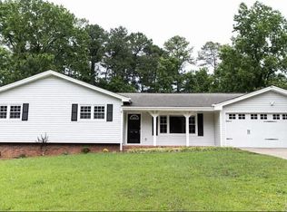 1146 Charlie Ln SW, Lilburn, GA 30047