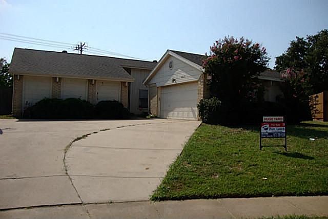 1st image of 2513 Amber Hill Ln