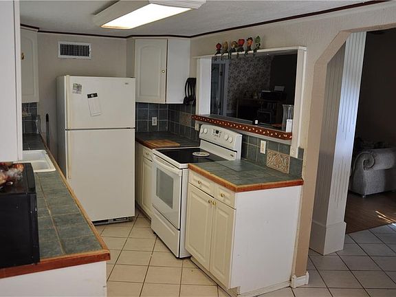 4th image of 2304 Durham Ave