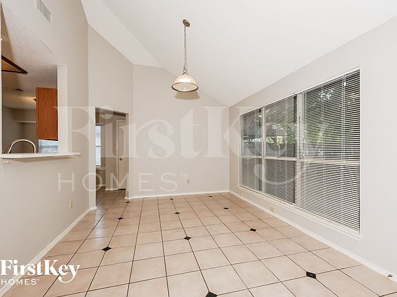 5th image of 4949 Oak Hollow Dr