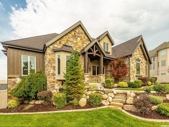 3rd image of 5179 N Ravencrest Ln